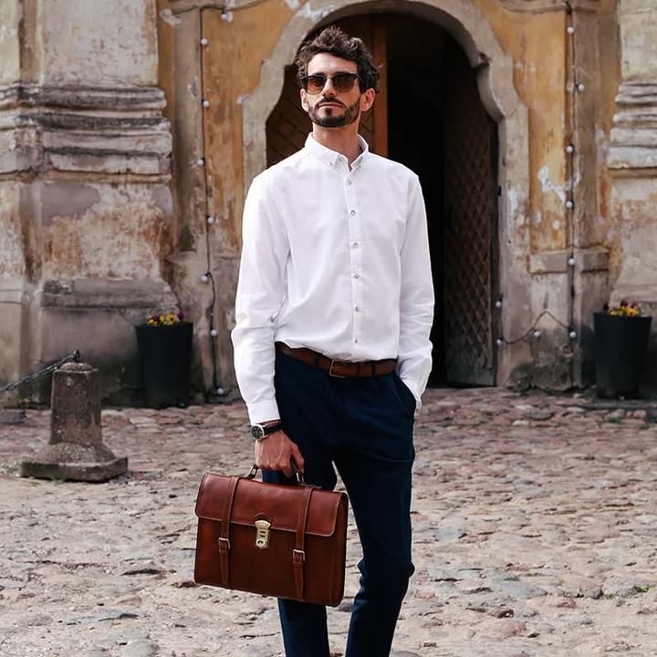 Image du produit Only-Bags.Store Porte-documents avec ceinture en cuir, sac à dos convertible