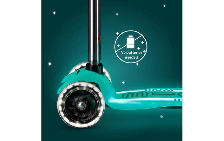 Actual product image Micro Scooter Maxi Deluxe Glow LED Plus Jelly Green