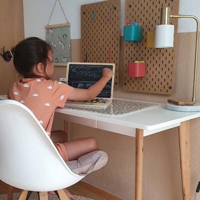Produktbild small foot Holzlaptop mit Magnet Tafel (Deutsch)
