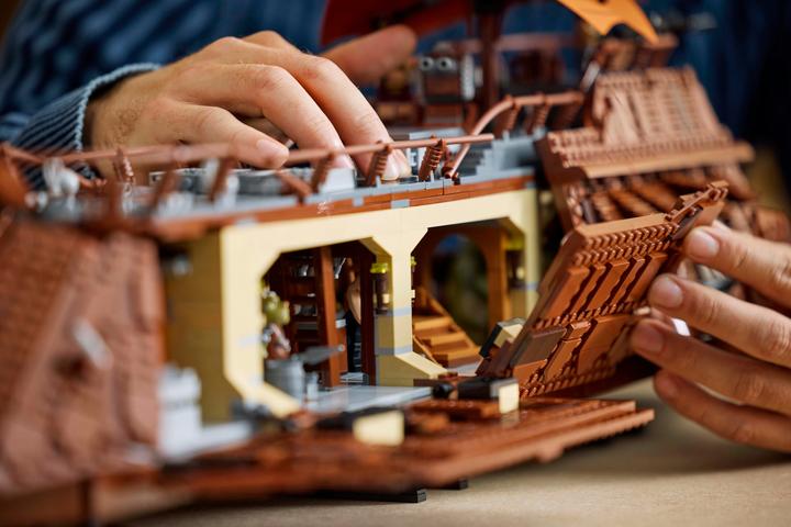 Actual product image LEGO Jabba's sailing barge (75397, LEGO Rare Sets, LEGO Star Wars)