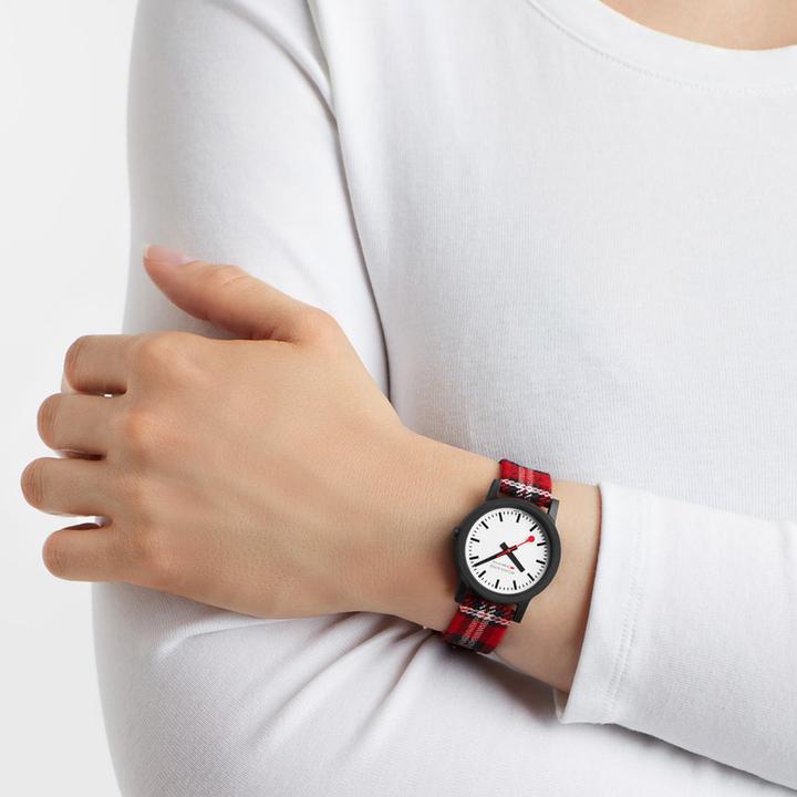 Immagine prodotto Mondaine essenza nera (Orologio da polso analogico, 32 mm)