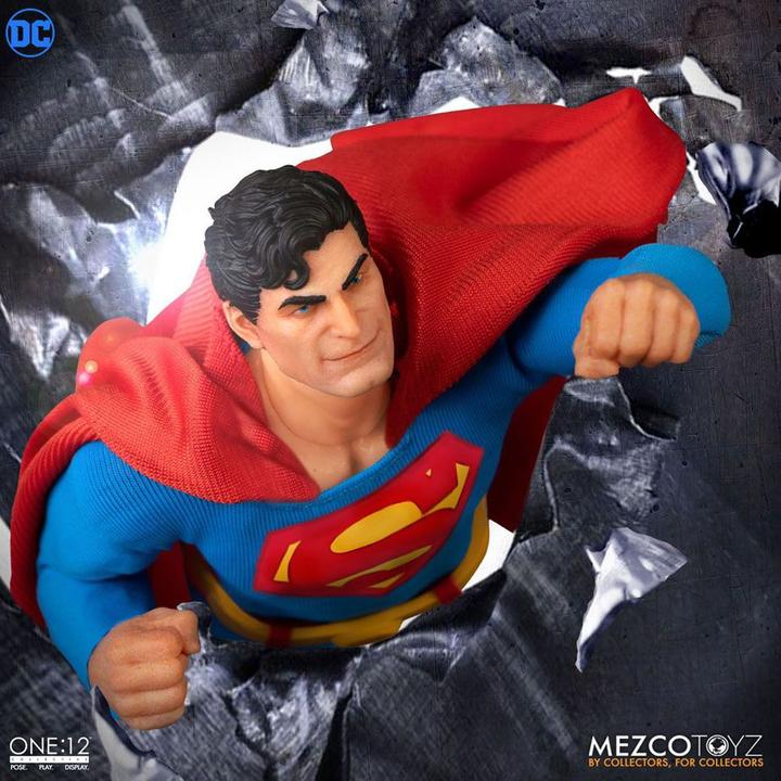 Produktbild Mezco Toys DC Comics figurine 1/12 Superman - Man of Steel Edition 16 cm