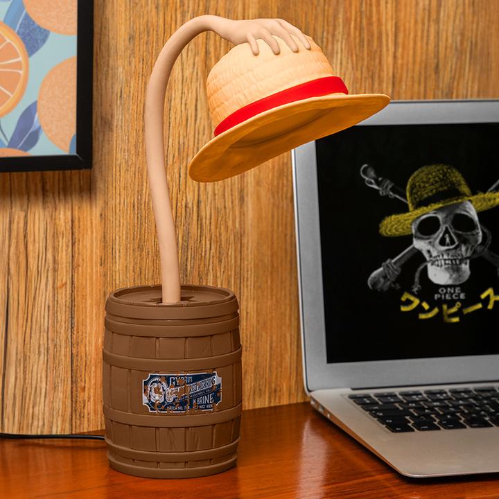 Actual product image Paladone Products Straw Hat Posable Light