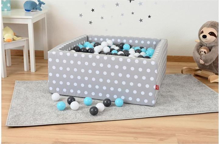 Immagine prodotto Knorrtoys Palla da biliardo morbida quadrata - "Puntini bianchi grigi" - 100 palline crema/grigio/blu chiaro