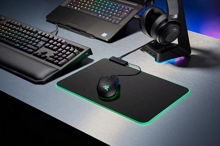 Actual product image Razer Goliathus Chroma (M)