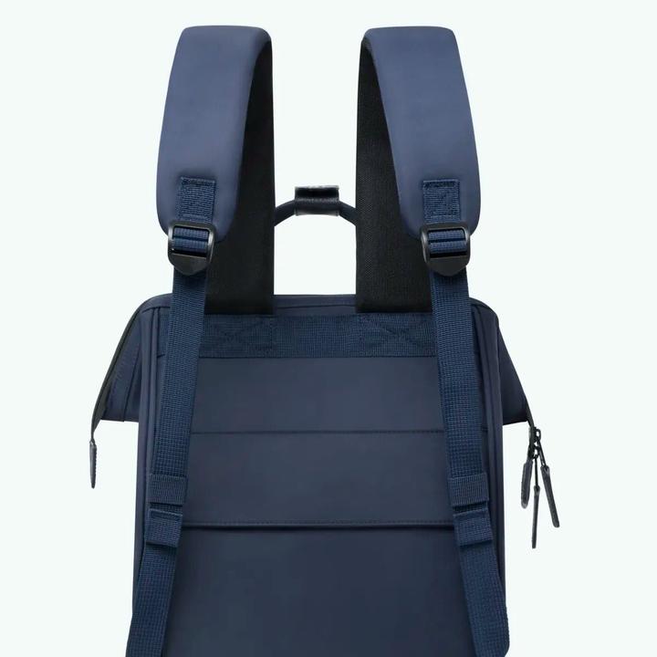 Actual product image Cabaia Nara Medium Size