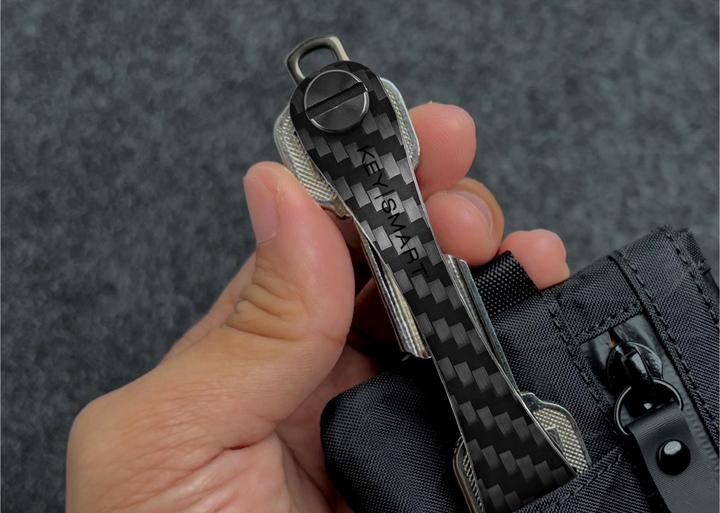 Actual product image Key Smart Keysmart Carbon Fibre 3k edition