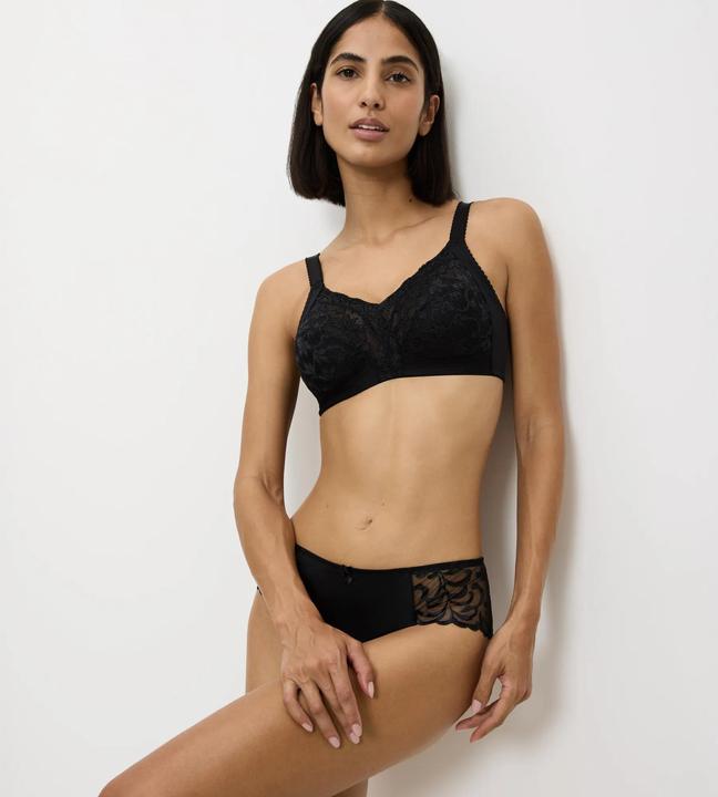 Actual product image Triumph Delicate Doreen underwired bra (Single pack, 95 E)