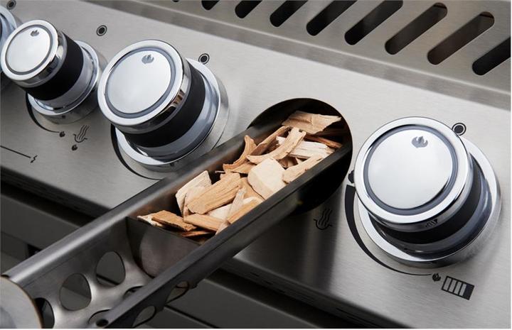 Actual product image Napoleon Prestige PRO 665 incl. barbecue skewer (31 kW)