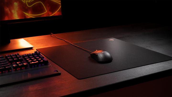Actual product image Roccat Sense Core SQ (L)