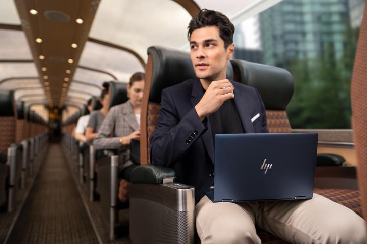 Image du produit HP Elite Dragonfly G2 (13.30", Intel Core i7-1165G7, 16 Go, 512 Go, DE)