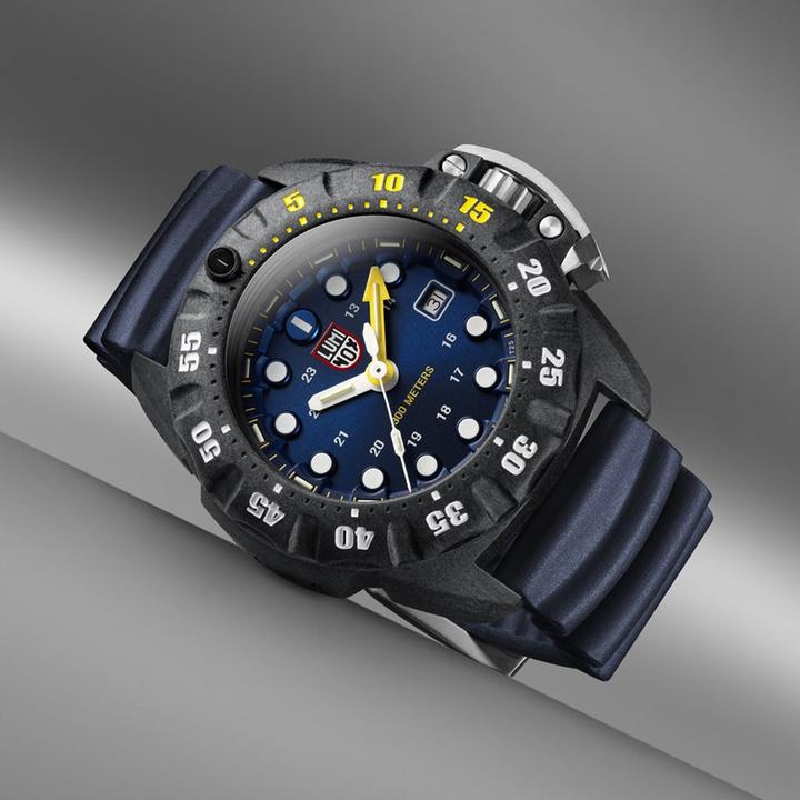 Produktbild Luminox Scott Cassell Deep Dive Carbon Blau (Analoguhr, 45 mm)