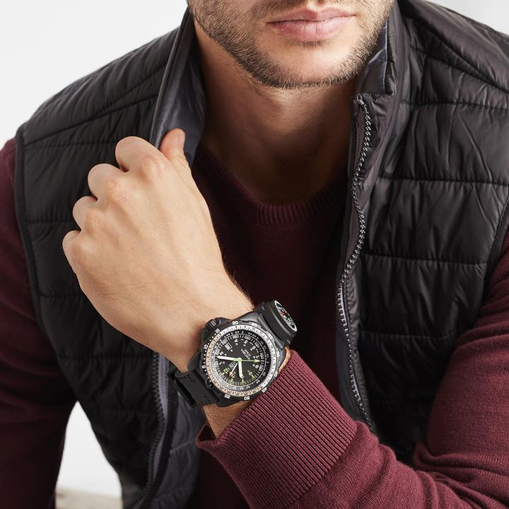 Produktbild Luminox Recon Nav SPC 8830 Series (Analoguhr, 46 mm)