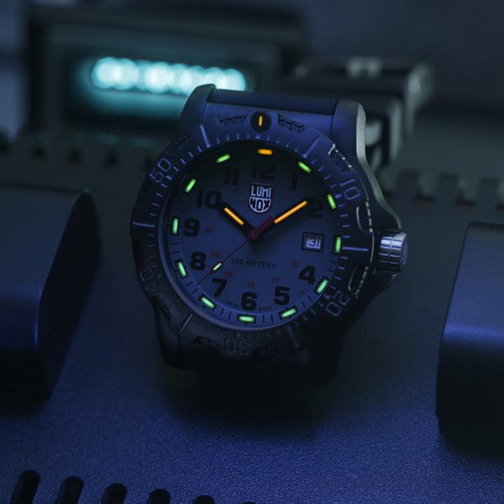 Immagine prodotto Luminox Black OPS 8880 Series (Orologio da polso analogico, 45 mm)