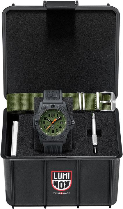 Actual product image Luminox Navy Seal 3500 Series (Analogue wristwatch, 45 mm)