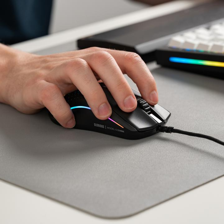 Produktbild Glorious Model O 2 Mini Gaming Maus, RGB - schwarz (Kabelgebunden)
