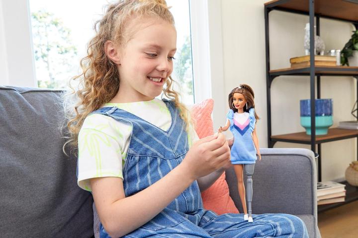 Actual product image Barbie Fashionistas