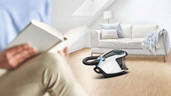 Produktbild Bosch Hausgeräte Serie 8 BGS7SIL1