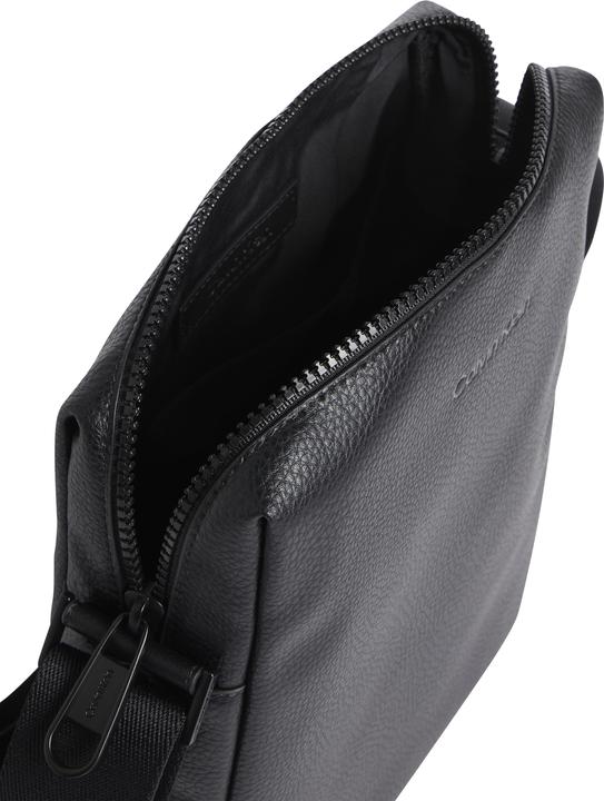 Actual product image Calvin Klein Shoulder Bag CK Must Reporter PF22 (49% POLYURETHANE, 51% RECYCLED POLYESTER)