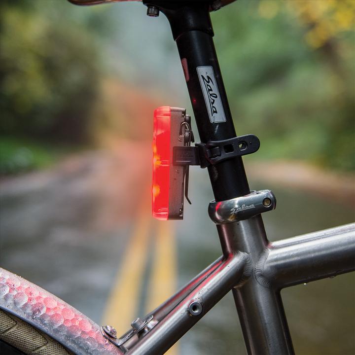 Actual product image Blackburn 2' FER-XL 200/40 Front or Rear Light (200 lm, 40 lm)