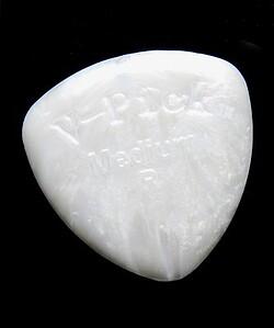 Actual product image V-Picks V-Pick Medium Round Pick Pearly Gates (2.75 mm)