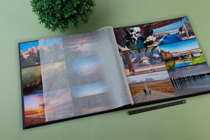 Actual product image Exacompta Fotoalbum mit Spiralbindung, 60 Seiten schwarz, 32x32 cm, Graphik (320 x 320 mm)