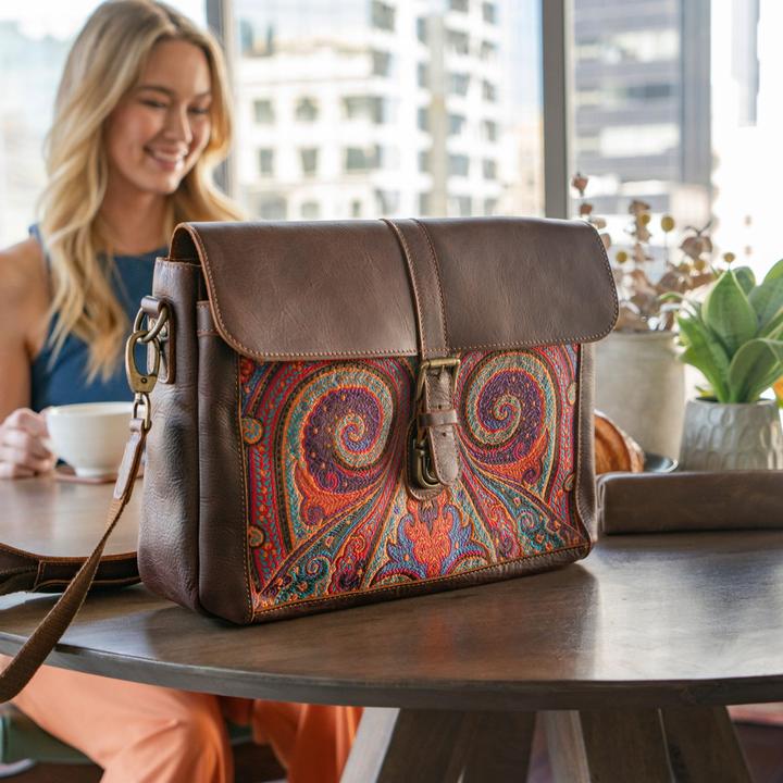 Produktbild Only-Bags.Store Echtes Leder Messenger Bag, MacBook Pro 15 Zoll, Laptoptasche mit einzigartigem Design, Unisex (15")