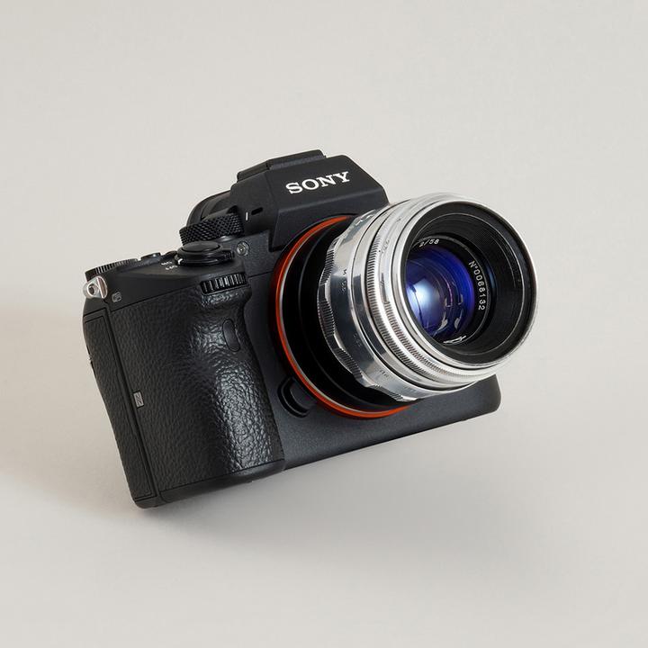 Actual product image Urth Lens Mount Adapter: Compatible with M39 Lens to Sony E Camera Body