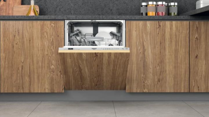Produktbild Hotpoint HIO 3T141 W