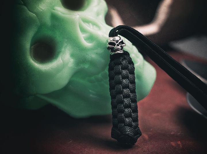 Image du produit Boker Breloczek Böker Bker Plus Porte-clés avec tête de mort noire