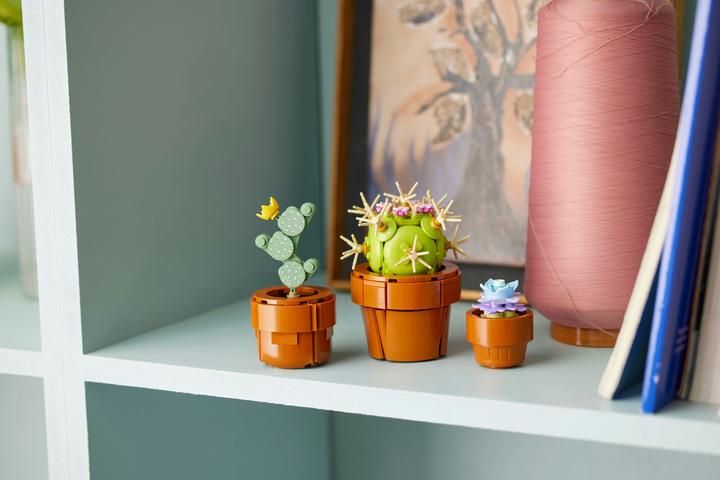 Actual product image LEGO Mini plants (10329, LEGO Icons, LEGO Botanical)