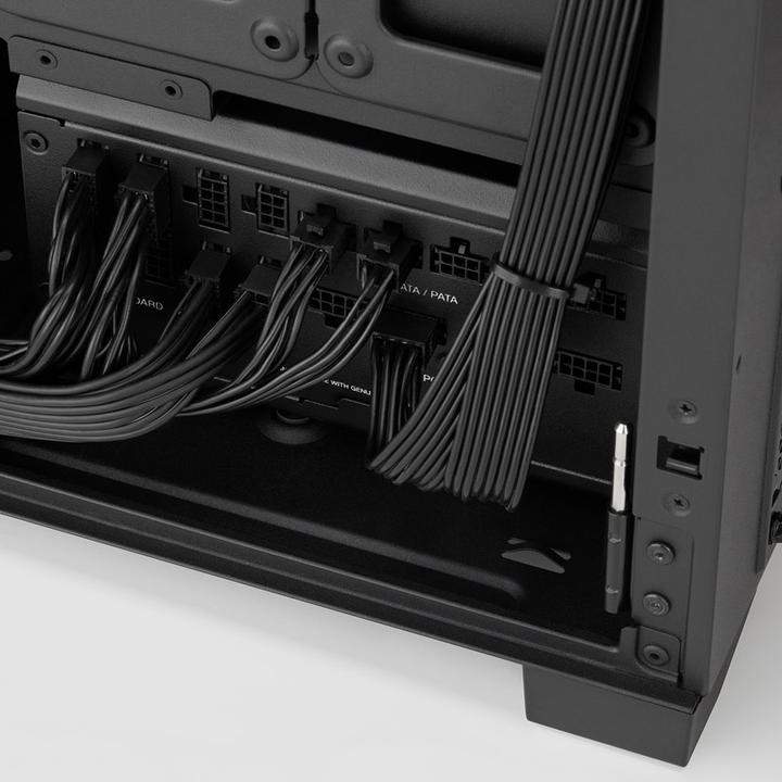 Image du produit Corsair RM750x SHIFT 80 PLUS Gold (750 W)
