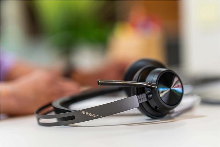 Actual product image Poly Voyager Focus 2 (Wireless, Cable, USB-C)