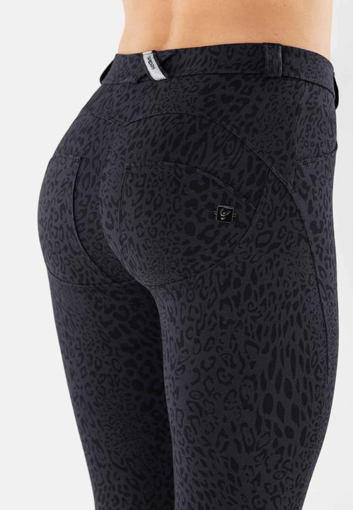 Actual product image Freddy WR.UP® Shaping Pants 7/8 WRUP4RHF314 (M)