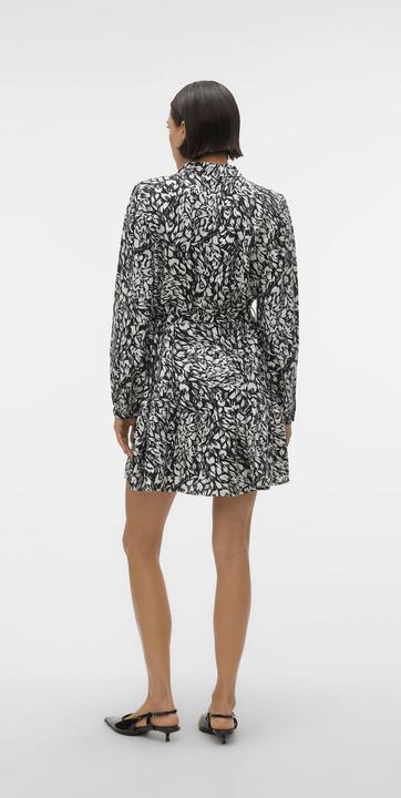 Immagine prodotto Vero Moda Vestibilità regolare Collo a camicia Polsini non regolabili Maniche larghe Abito corto Abito da sera (XS)