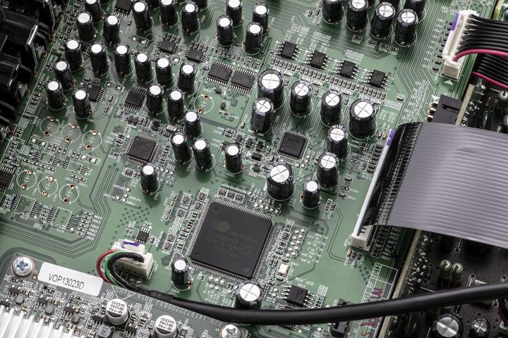 Produktbild Denon AVR-X1600H (7.2 Kanal, FM, DAB+)