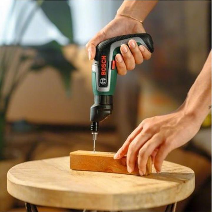 Actual product image Bosch Home & Garden IXO 7-Set (Rechargeable battery operated)