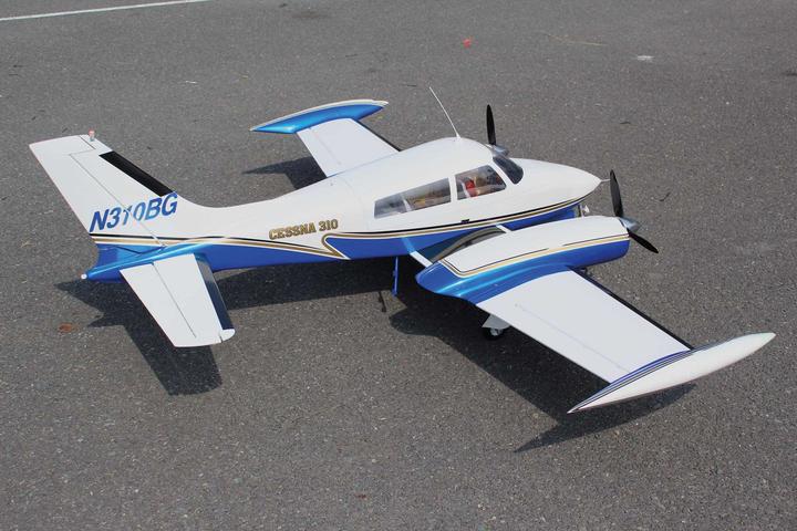 Productafbeelding Seagull Models ( SG-Models ) Cessna 310 Giant Twin 81" OHNE Einziehfahrwerk ARF