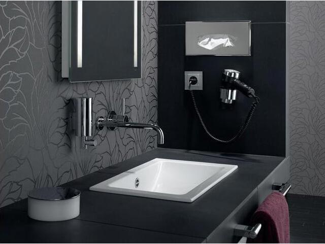 Produktbild Emco LED-Spiegel-Klemmleuchte SYSTEM 2 Klemmbereich 4-6mm stufenl dimmbar chrom