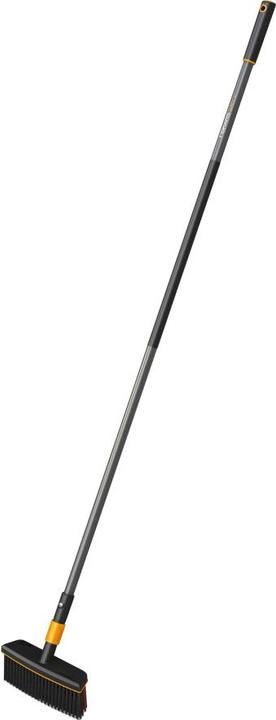 Actual product image Fiskars Street broom (1 pcs.)