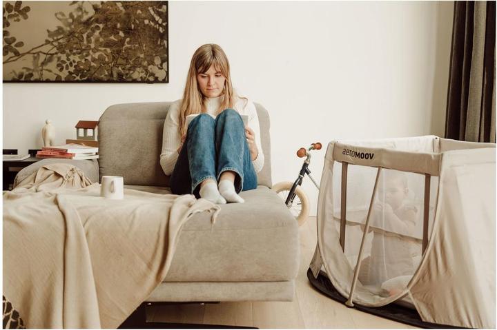Actual product image AeroMoov Instant travel bed