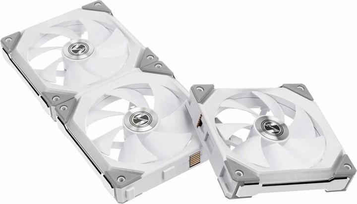 Actual product image Lian-Li UNI FAN SL120 RGB PWM fan, pack of 3 (120 mm, 3 x)