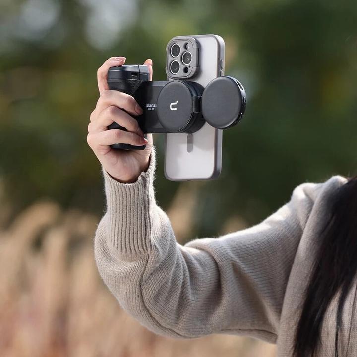 Produktbild Ulanzi MA35 MagSafe Bluetooth Smartphone Camera Shutter and Grip