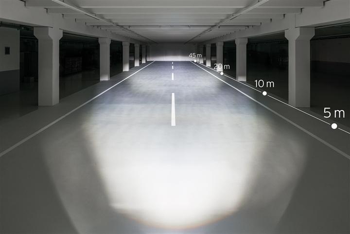 Produktbild Busch & Müller Lumotec IQ-X (100 lm)
