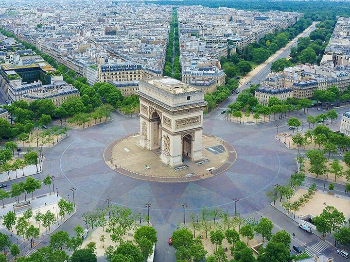 Immagine prodotto Smartbox Il fascino di Parigi: 3 giorni magici per 2 persone (2 pers.)