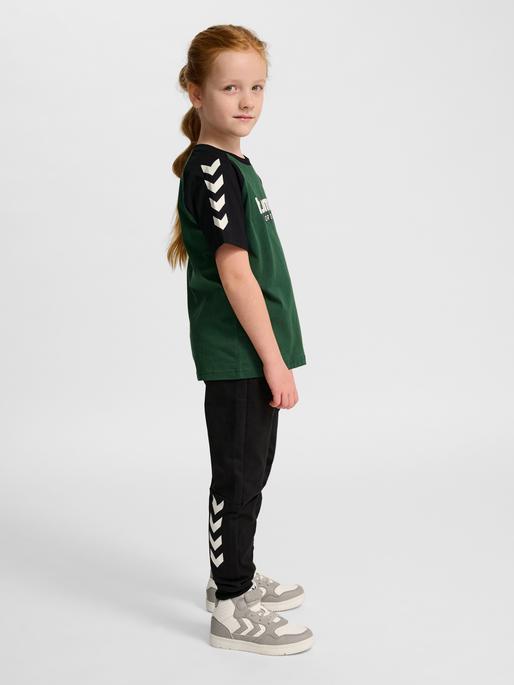Produktbild hummel hmlJR LOGO T-SHIRT S/S (24, 25, 26, 27, 28)