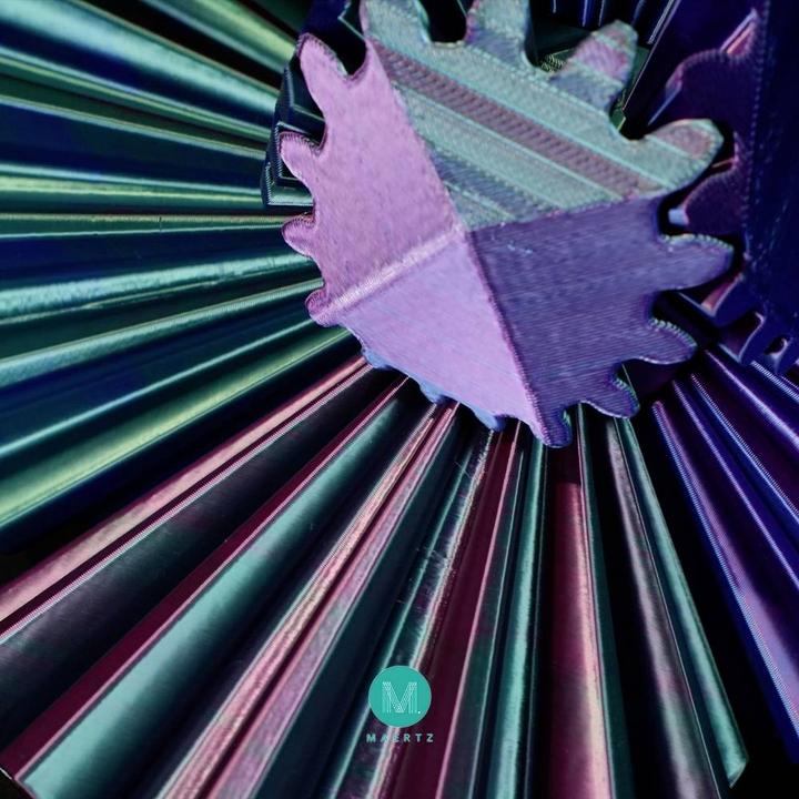 Immagine prodotto Maertz PMMA-1022-001 PMMA-1022-001 Filamento PLA Silk Silky glossy 1,75 mm 10 (PLA, 1.75 mm, 1000 g, Blu, Verde, Viola)
