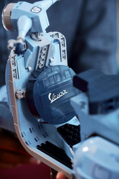 Image du produit LEGO Vespa 125 (10298, LEGO Icons, LEGO difficiles à trouver)