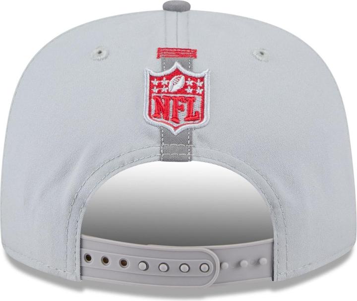 Actual product image New Era Golfer Snapback Cap Training New England Patriots