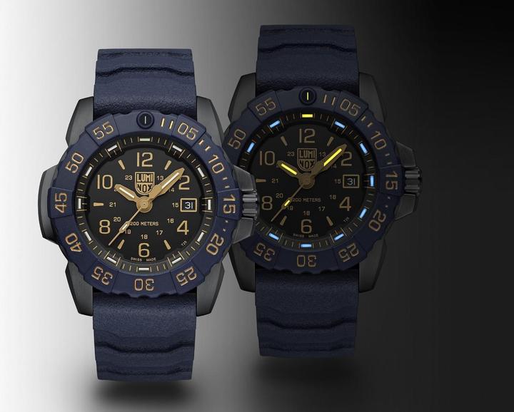 Actual product image Luminox NAVY SEAL STEEL 3250 SERIES (Diving watch, 45 mm)